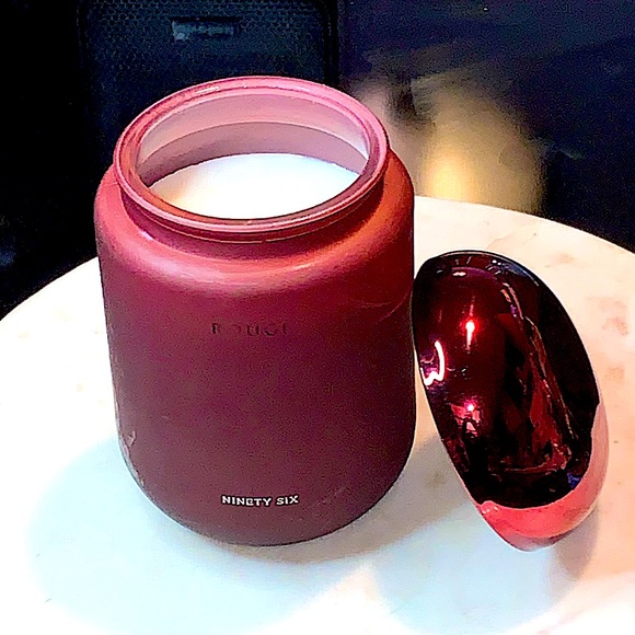 DW HOME CANDLE ROUGE RICHLY SCENTED NEW 19.6 oz NINETY SIX 2 WICK - Picture 1 of 4